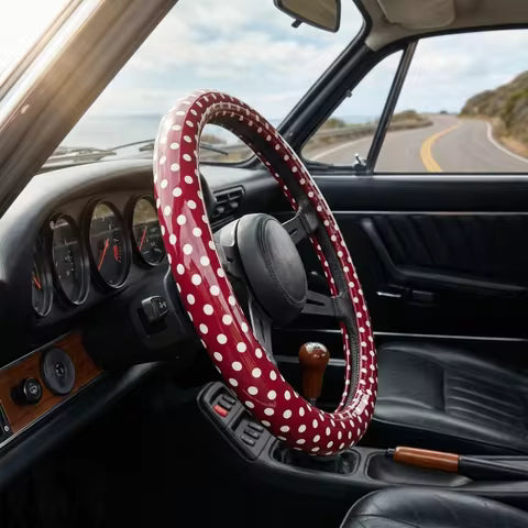 Funda para volante con diseño de lunares, material de cuero, sensación cómoda al tacto, funda protectora para coche, fácil de instalar, aspecto elegante 5